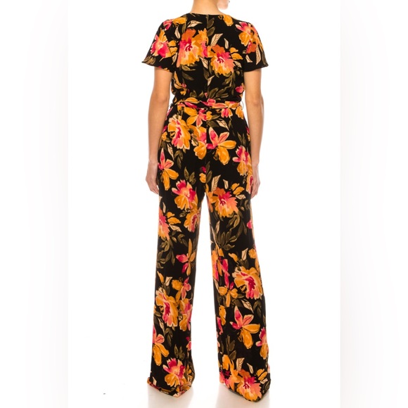 NWOT Maggy London Woman FLORAL SHORT FLUTTER-SLEEVE JUMPSUIT Size 16 - Picture 4 of 11
